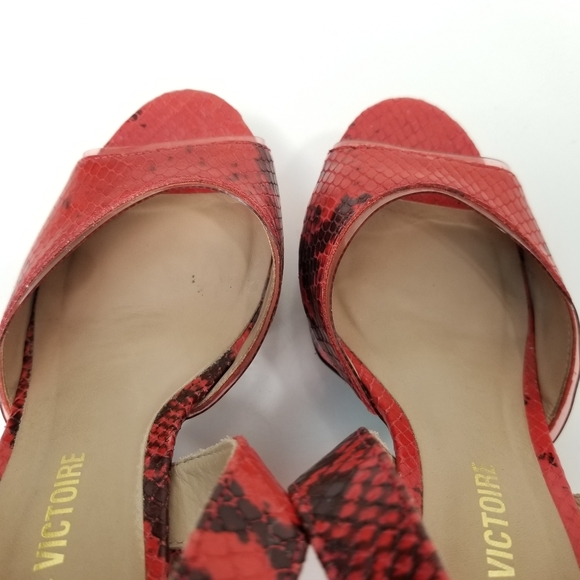 Pour La Victoire red snakeskin platform heels - Picture 8 of 12